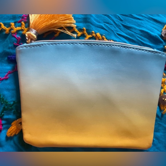 Blue ombré Ipsy cosmetic bag. Approximately 5 x 6“. Excellent condition. - Picture 5 of 9